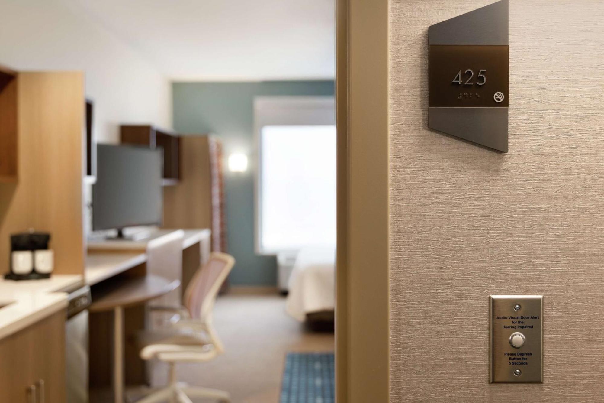 Home2 By Hilton Rochester Hotel
